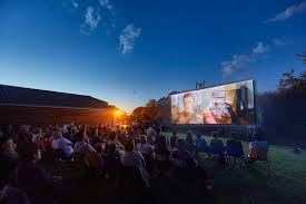 Ciné plein air @ petit terrain de foot