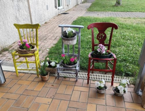 EXPOSITION-VENTE DE LA SECTION CREA-BRICO